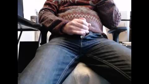 Snapshot of paulie120464 chatting on December 9, 11:47 am paulie120464 online show from December 9, 11:47 am