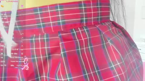 paulina lux online show from April 10, 9:41 pm