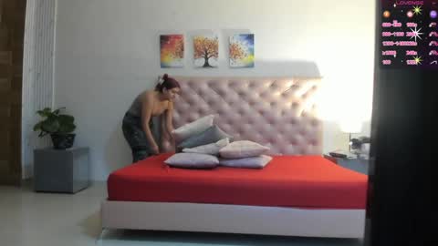 Snapshot of paulinasaeenz chatting on May 28, 12:24 pm PaulinaSaennz online show from May 28, 12:24 pm