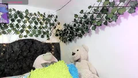 Snapshot of paulinaswan_ chatting on October 7, 2:09 am Paulina online show from October 7, 2:09 am