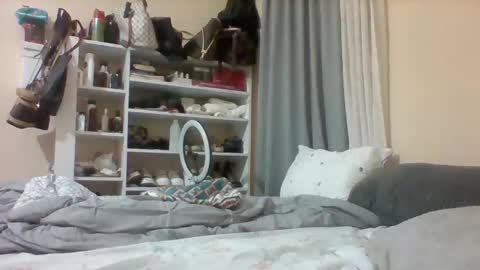 Snapshot of pauline19932016 chatting on October 30, 1:12 pm pauline19932016 online show from October 30, 1:12 pm