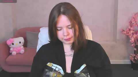 Erica online show from May 5, 9:17 am