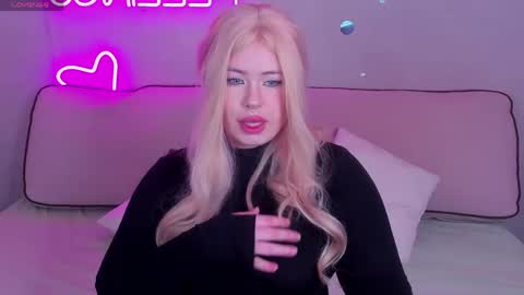 Erica online show from May 24, 9:36 am