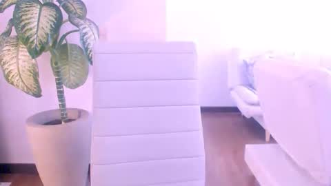 Snapshot of paulinerussell chatting on February 27, 7:58 pm vle online show from February 27, 7:58 pm