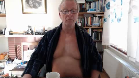Hi Im Paul online show from February 22, 1:53 pm