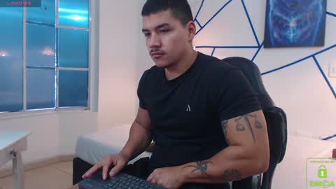 Snapshot of paulo_allen chatting on December 18, 12:51 pm Paulo online show from December 18, 12:51 pm