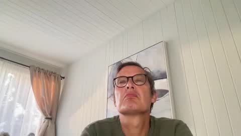 paulwill2377 online show from November 18, 12:27 am