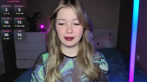 Snapshot of pawsclawws chatting on March 2, 4:25 am pawsclawws online show from March 2, 4:25 am