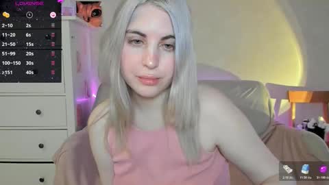 Allisses online show from March 21, 8:19 am