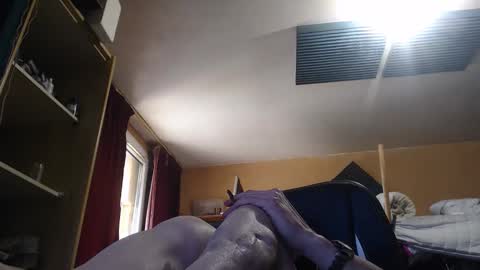 pc8474408 online show from March 7, 12:02 pm