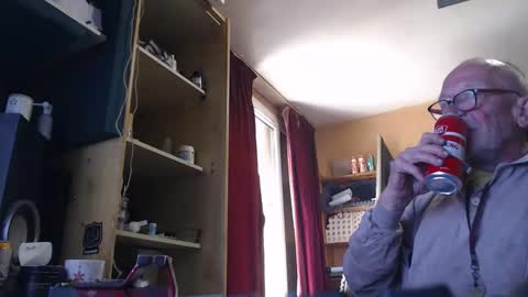 Snapshot of pc8474408 chatting on April 29, 2:10 pm pc8474408 online show from April 29, 2:10 pm