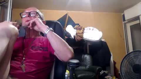 Snapshot of pc8474408 chatting on June 2, 3:19 am pc8474408 online show from June 2, 3:19 am