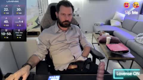 Snapshot of pc92160 chatting on April 23, 8:11 pm pc92160 online show from April 23, 8:11 pm