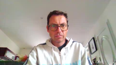 pchittt online show from October 27, 8:40 am