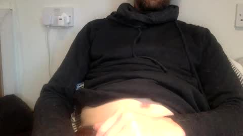 Snapshot of pea23 chatting on December 8, 3:45 pm pea23 online show from December 8, 3:45 pm