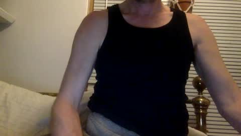 Snapshot of pea23 chatting on February 26, 9:58 pm pea23 online show from February 26, 9:58 pm