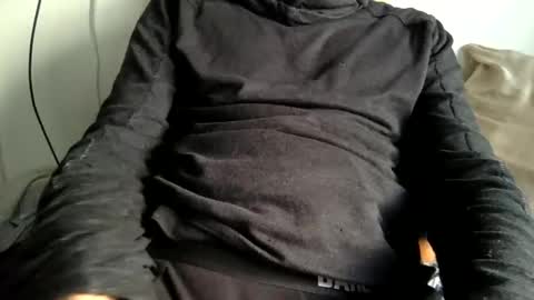 Snapshot of pea23 chatting on November 23, 1:44 pm pea23 online show from November 23, 1:44 pm