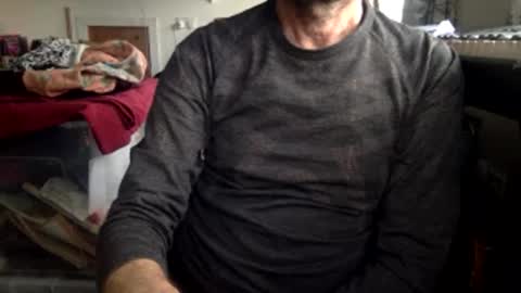 Snapshot of pea23 chatting on February 6, 2:53 pm pea23 online show from February 6, 2:53 pm