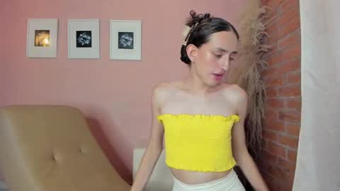 Snapshot of peach_tyron chatting on January 14, 11:16 pm peach tyron online show from January 14, 11:16 pm