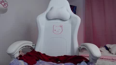 Snapshot of peacherry_ chatting on March 4, 11:00 pm peacherry_ online show from March 4, 11:00 pm