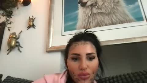 peaches_and_the_cream online show from April 5, 4:26 pm