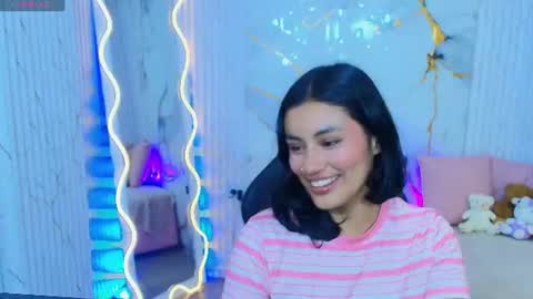 peachy_tay online show from July 12, 11:34 am