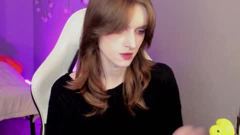 Snapshot of peachymaybe chatting on October 15, 1:06 am Peachy not a bb baby love or something Please call me Peachy online show from October 15, 1:06 am