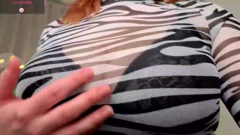 Snapshot of peachymochi chatting on March 1, 9:39 pm Seraphina online show from March 1, 9:39 pm