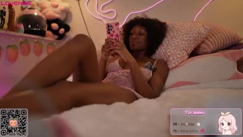 peachypeachgirl online show from December 4, 8:28 pm