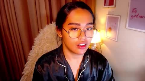 Snapshot of peakaboo_xx chatting on April 11, 6:56 pm Angel Creamdensada online show from April 11, 6:56 pm
