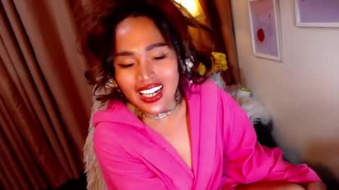 Snapshot of peakaboo_xx chatting on April 21, 3:57 am Angel Creamdensada online show from April 21, 3:57 am
