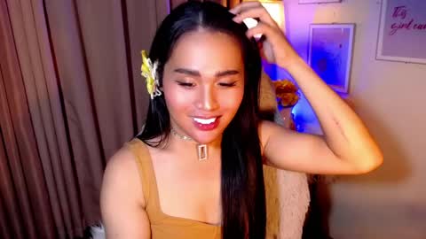 Snapshot of peakaboo_xx chatting on May 4, 1:34 am Angel Creamdensada online show from May 4, 1:34 am