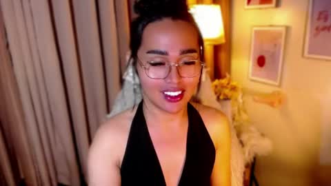 Snapshot of peakaboo_xx chatting on May 12, 7:00 pm Angel Creamdensada online show from May 12, 7:00 pm