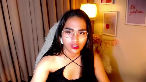 Snapshot of peakaboo_xx chatting on May 19, 1:56 am Angel Creamdensada online show from May 19, 1:56 am