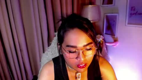 Snapshot of peakaboo_xx chatting on May 20, 6:52 am Angel Creamdensada online show from May 20, 6:52 am