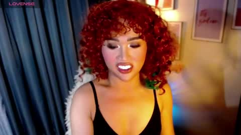 Snapshot of peakaboo_xx chatting on May 28, 10:18 pm Angel Creamdensada online show from May 28, 10:18 pm