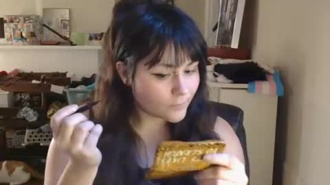 Snapshot of peakobunny chatting on December 21, 9:00 pm peakobunny online show from December 21, 9:00 pm