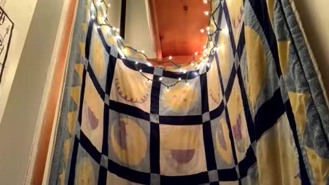 Snapshot of peakobunny chatting on February 21, 12:22 am peakobunny online show from February 21, 12:22 am