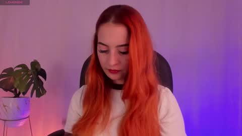 Snapshot of pear__moon chatting on October 4, 8:07 pm LILLY online show from October 4, 8:07 pm