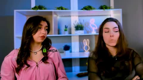 pearl heart online show from March 25, 12:22 pm