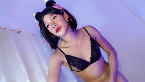 Snapshot of pearlovesyou chatting on December 21, 7:56 am Pearl online show from December 21, 7:56 am