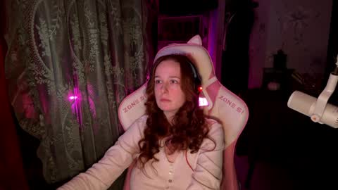 Snapshot of pearlprincess_ chatting on April 9, 6:30 am Adelina online show from April 9, 6:30 am