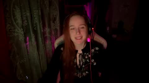 Snapshot of pearlprincess_ chatting on April 28, 1:04 am Adelina online show from April 28, 1:04 am