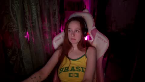 Snapshot of pearlprincess_ chatting on May 6, 1:36 am Adelina online show from May 6, 1:36 am