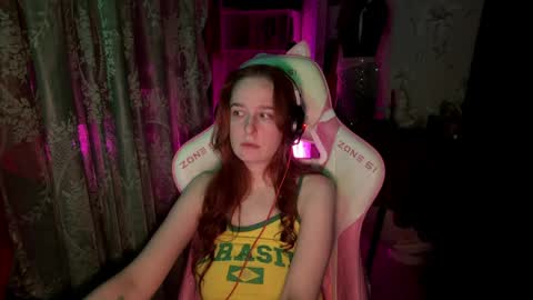 Snapshot of pearlprincess_ chatting on May 26, 3:08 pm Adelina online show from May 26, 3:08 pm