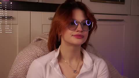 Lily online show from October 3, 1:13 am