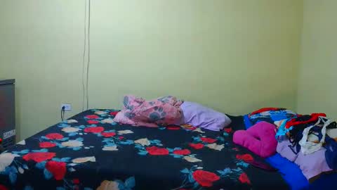 Snapshot of pecadodulce chatting on April 18, 7:58 pm pecadodulce online show from April 18, 7:58 pm