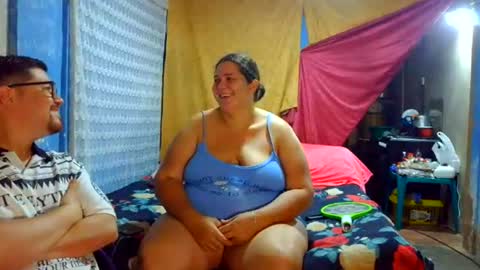 Snapshot of pecadodulce chatting on June 24, 1:04 am pecadodulce online show from June 24, 1:04 am