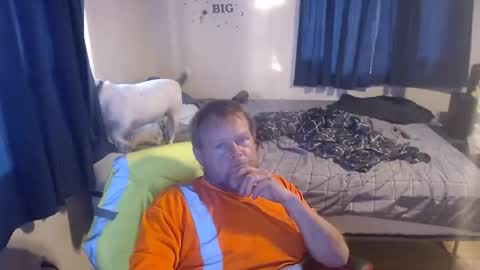 Snapshot of pecker40 chatting on February 28, 10:22 pm pecker40 online show from February 28, 10:22 pm