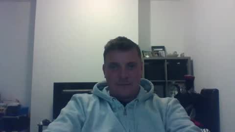 pedrok87 online show from April 12, 11:54 pm